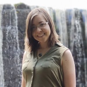 Meet your Posher, Elizabeth